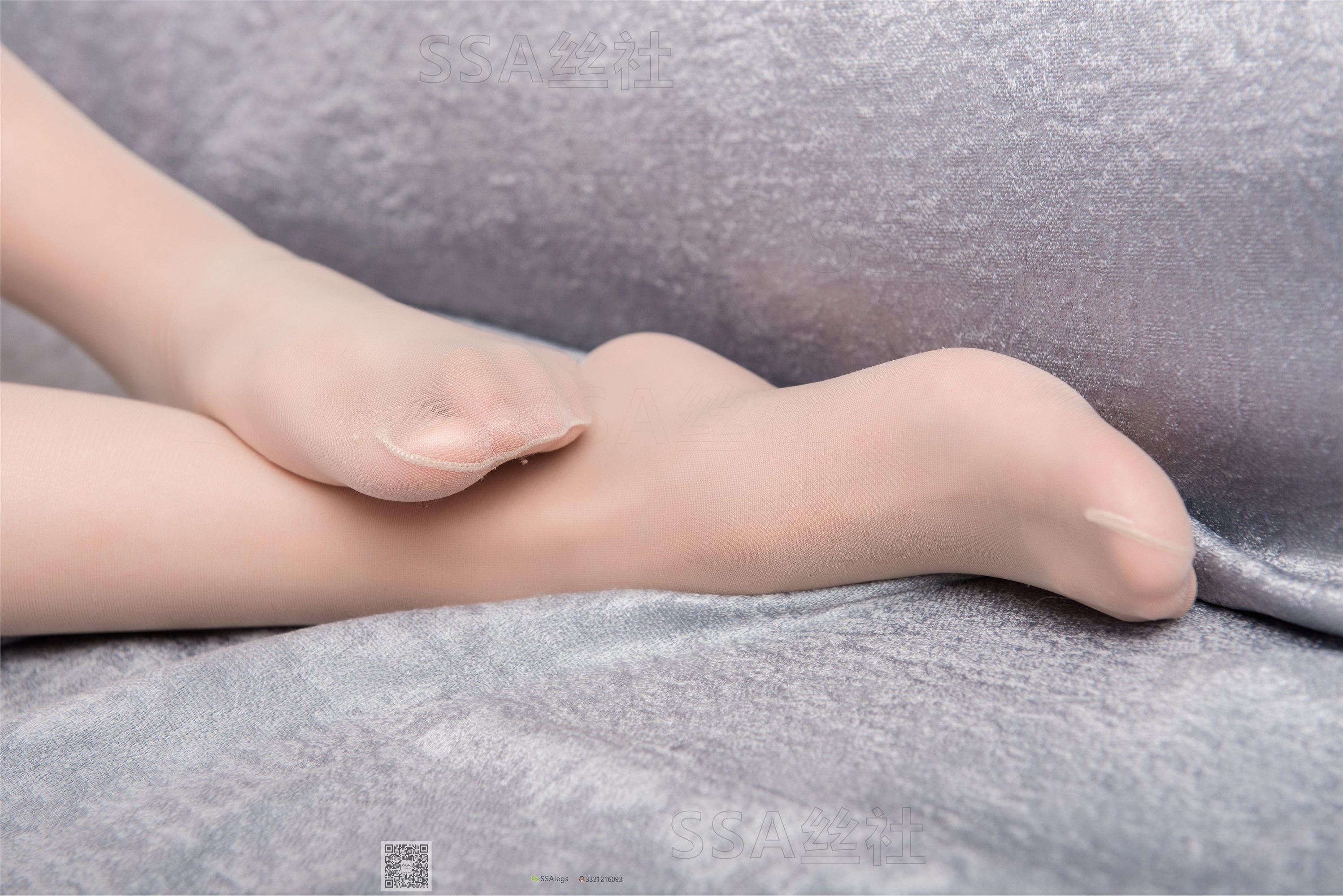 SSA丝社 NO.048 女秘书兰兰沙发上的美腿肉丝特写